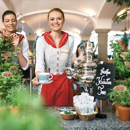 Hotel Landzeit Restaurant Voralpenkreuz Sattledt Zewnętrze zdjęcie